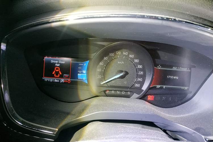 Used Ford Taurus 2017 EcoBoost 245 Luxury Model Instrument Cluster