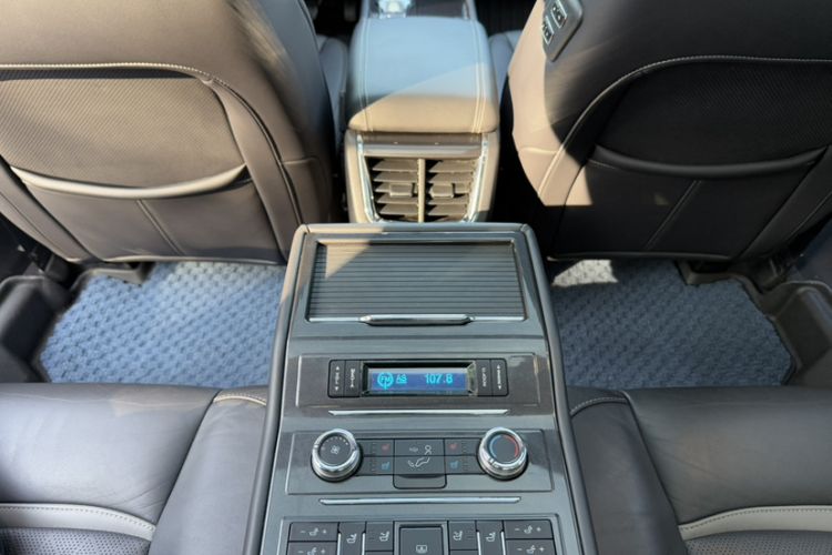 Used Ford Taurus 2017 EcoBoost 245 Flagship Model Interior 2