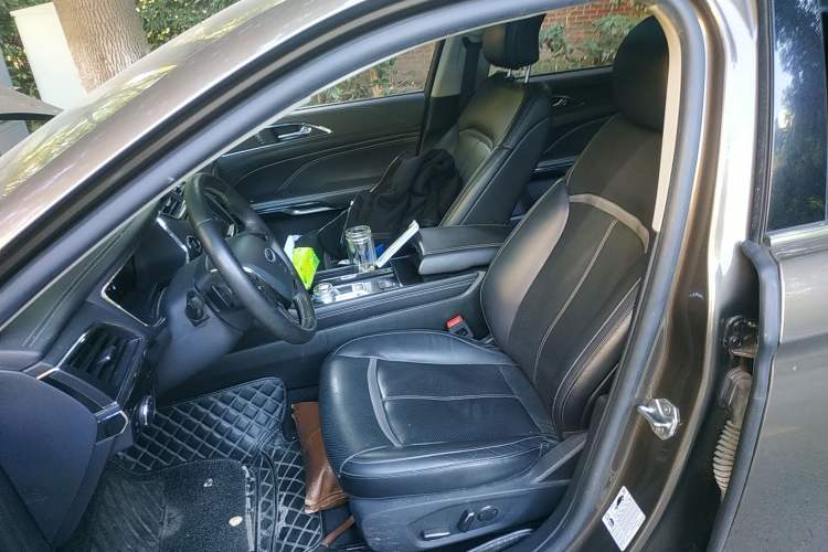 Used Ford Taurus 2017 EcoBoost 245 Luxury Model Left Front Seat
