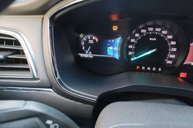 Used Ford Taurus 2017 EcoBoost 245 Luxury Model Odometer Close Up