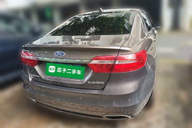 Used Ford Taurus 2017 EcoBoost 245 Luxury Model Rear