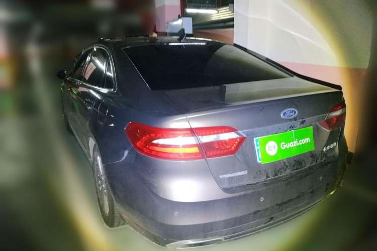 Used Ford Taurus 2017 EcoBoost 245 Luxury Model Rear Left 45 Deg