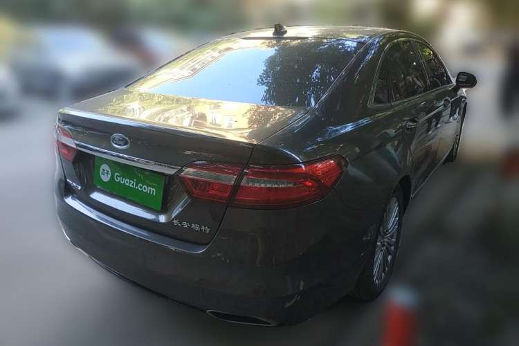 Used Ford Taurus 2017 EcoBoost 245 Luxury Model Rear Right 45 Deg