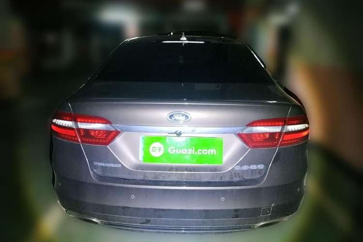 Used Ford Taurus 2017 EcoBoost 245 Luxury Model Rear