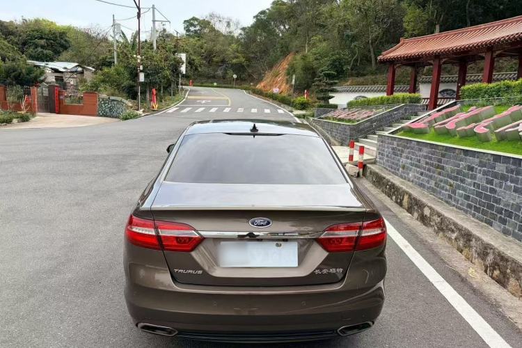 Used Ford Taurus 2017 EcoBoost 245 Fashion Edition Rear