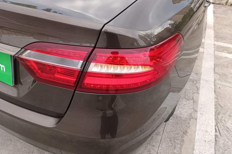 Used Ford Taurus 2017 EcoBoost 245 Fashion Edition Right Rear Taillight