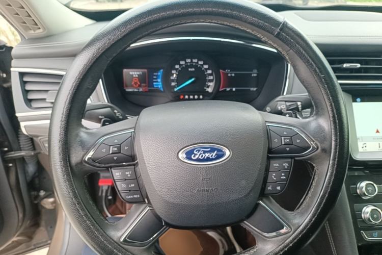 Used Ford Taurus 2017 EcoBoost 245 Fashion Edition Steering Wheel