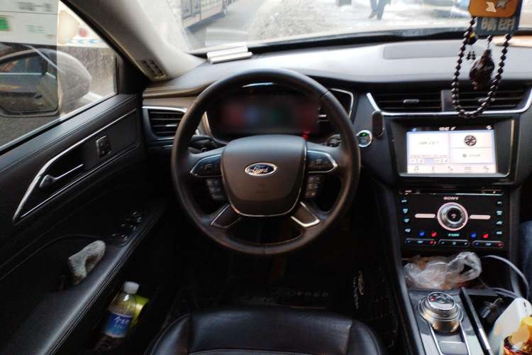 Used Ford Taurus 2017 EcoBoost 245 Luxury Model Steering Wheel