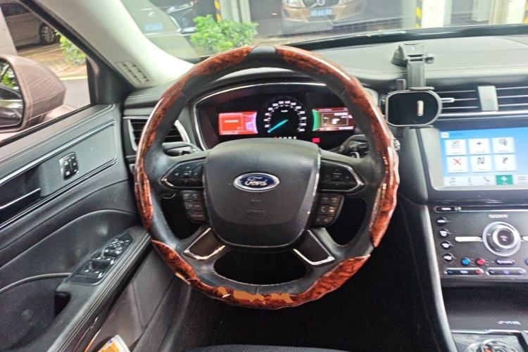 Used Ford Taurus 2017 EcoBoost 245 Luxury Model Steering Wheel