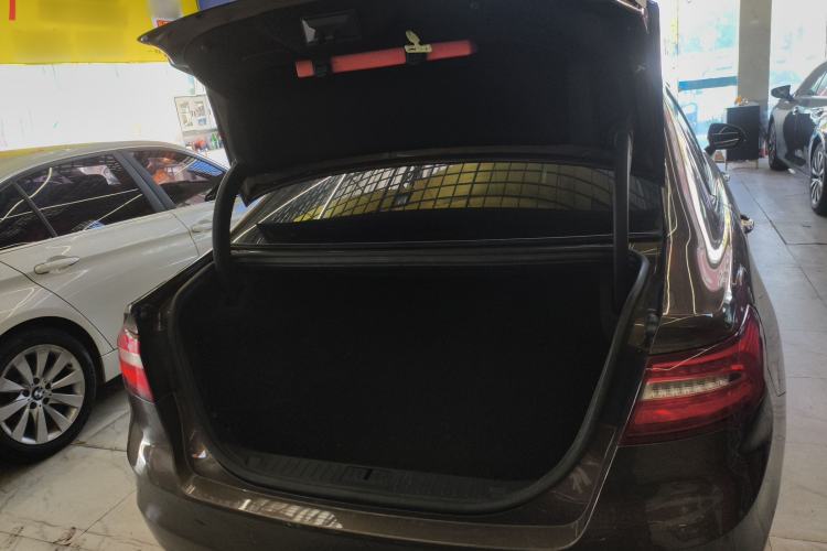 Used Ford Taurus 2017 EcoBoost 245 Fashion Edition Trunk