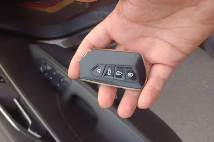 Used Ford Taurus 2017 EcoBoost 245 Luxury Model Vehicle Key