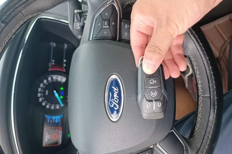 Used Ford Taurus 2017 EcoBoost 245 Fashion Edition Vehicle Key