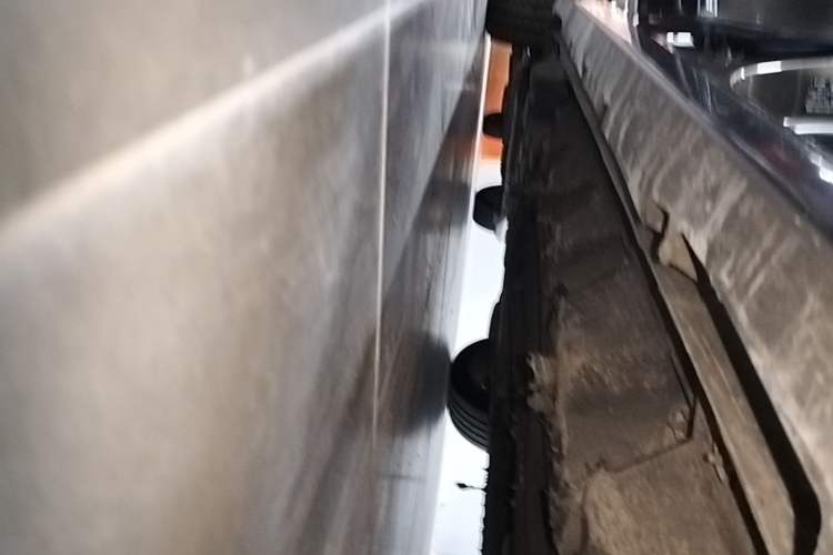 Used Ford Taurus 2017 EcoBoost 245 Luxury Model Right Side Sill