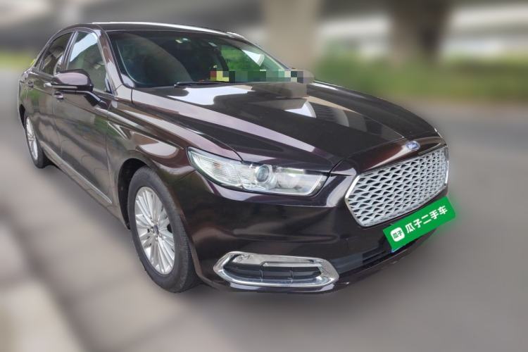 Used Ford Taurus 2017 EcoBoost 245 Fashion Edition Front Right 45 Deg