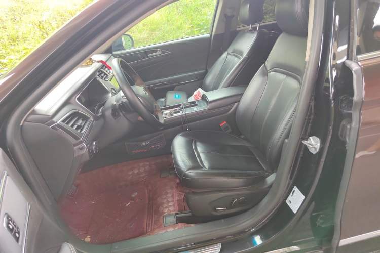 Used Ford Taurus 2017 EcoBoost 245 Fashion Edition Left Front Seat