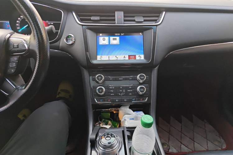 Used Ford Taurus 2017 EcoBoost 180 Luxury Model Audio And AC Panel