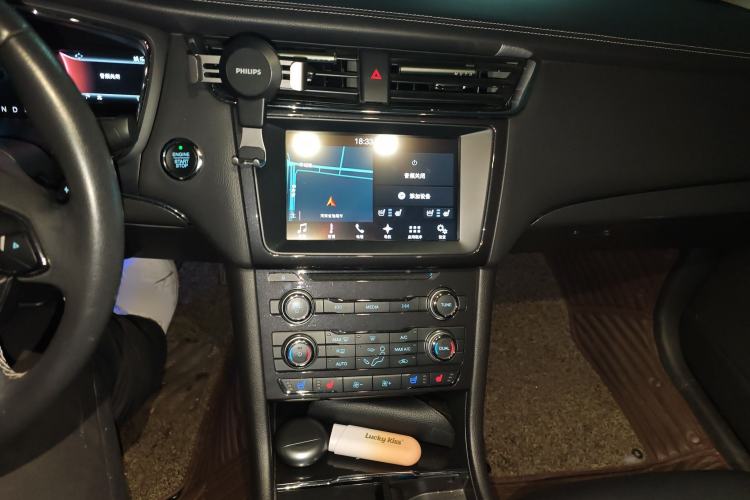 Used Ford Taurus 2017 EcoBoost 245 Fashion Edition Audio And AC Panel