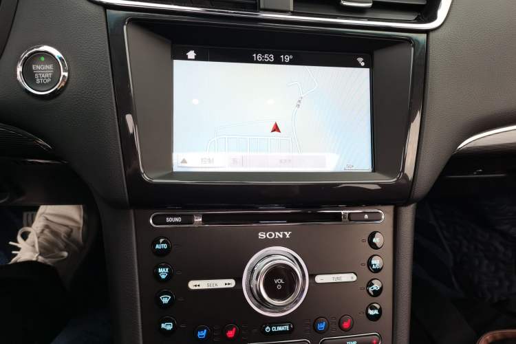 Used Ford Taurus 2017 EcoBoost 245 Luxury Model Audio And AC Panel