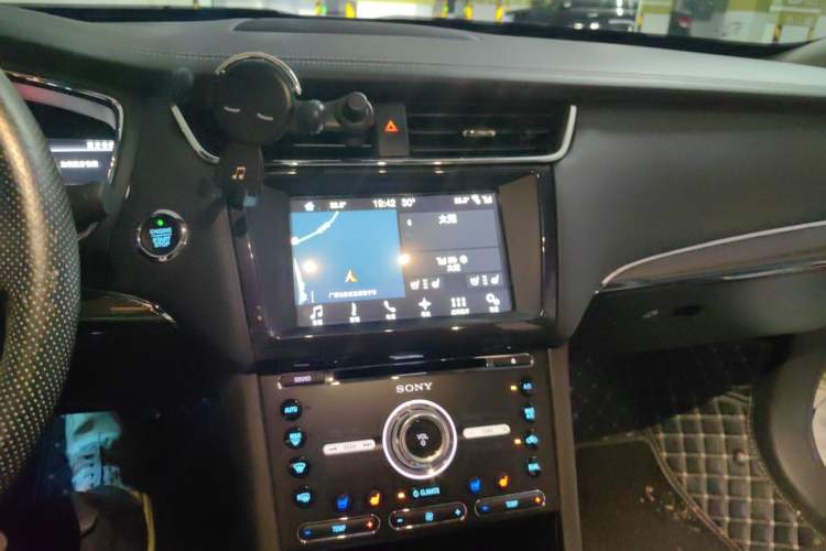 Used Ford Taurus 2017 EcoBoost 245 Luxury Model Audio And AC Panel