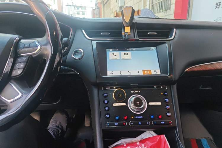 Used Ford Taurus 2017 EcoBoost 245 Flagship Model Audio And AC Panel
