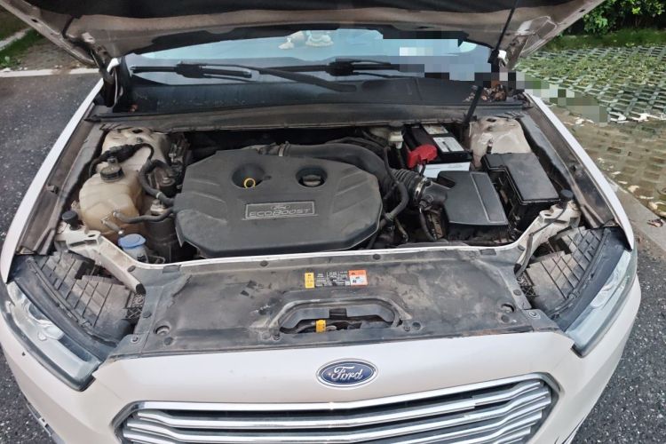 Used Ford Taurus 2017 EcoBoost 245 Fashion Edition Engine Bay
