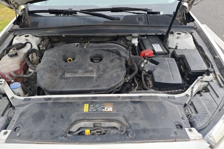 Used Ford Taurus 2017 EcoBoost 245 Fashion Edition Engine Bay