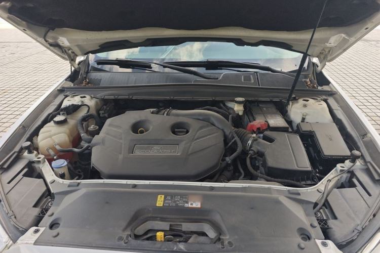 Used Ford Taurus 2017 EcoBoost 245 Luxury Model Engine Bay