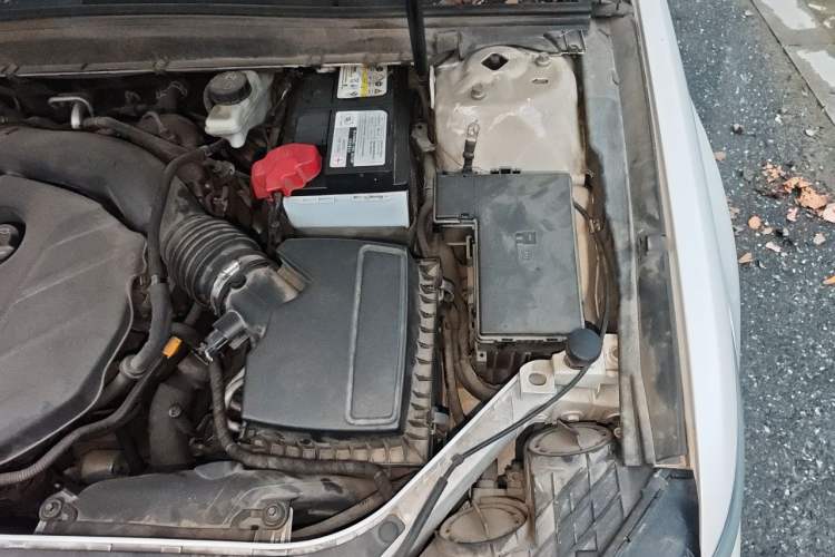 Used Ford Taurus 2017 EcoBoost 245 Fashion Edition Engine Bay Left