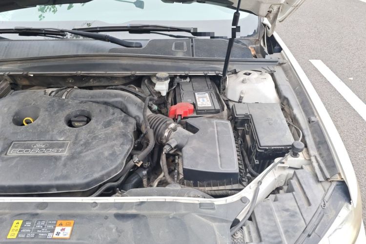 Used Ford Taurus 2017 EcoBoost 245 Fashion Edition Engine Bay Left