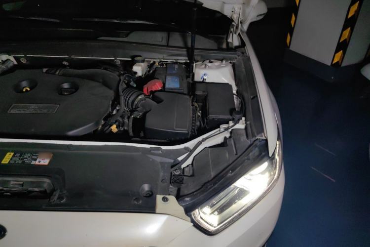 Used Ford Taurus 2017 EcoBoost 245 Luxury Model Engine Bay Left