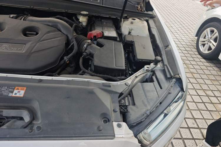 Used Ford Taurus 2017 EcoBoost 245 Luxury Model Engine Bay Left