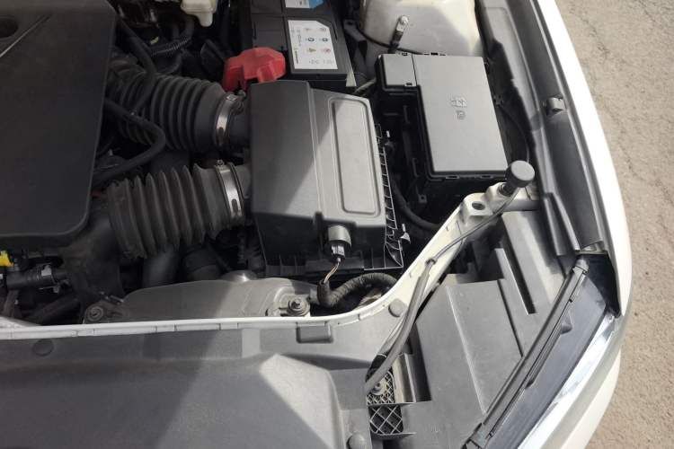 Used Ford Taurus 2017 EcoBoost 325 V6 Flagship Model Engine Bay Left