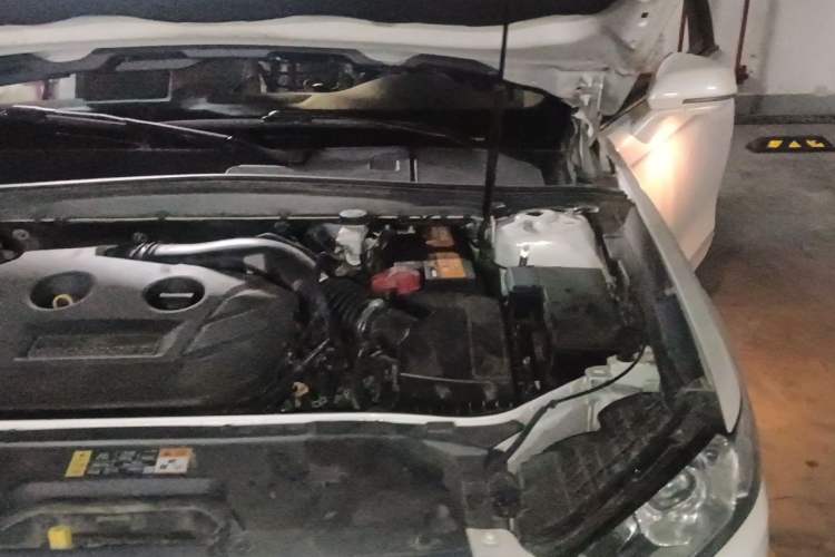 Used Ford Taurus 2017 EcoBoost 245 Fashion Edition Engine Bay Left
