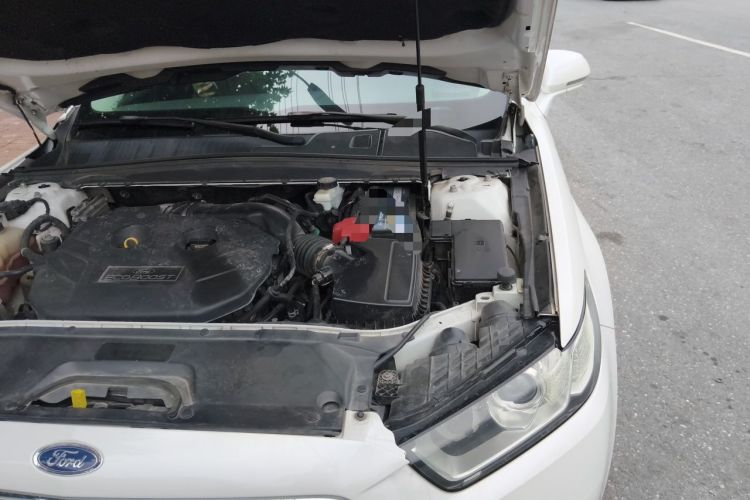 Used Ford Taurus 2017 EcoBoost 245 Fashion Edition Engine Bay Left