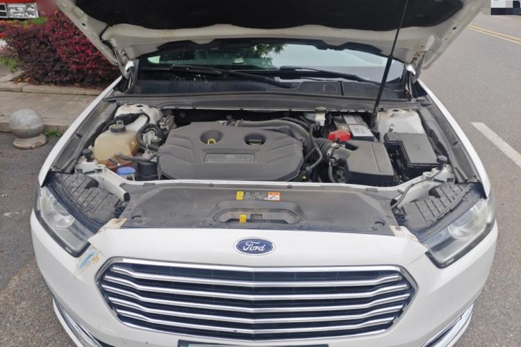 Used Ford Taurus 2017 EcoBoost 245 Fashion Edition Engine Bay