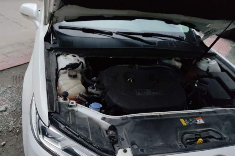 Used Ford Taurus 2017 EcoBoost 245 Luxury Model Engine Bay Right
