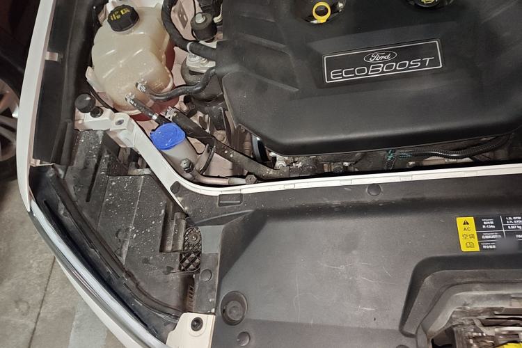 Used Ford Taurus 2017 EcoBoost 245 Luxury Model Engine Bay Right