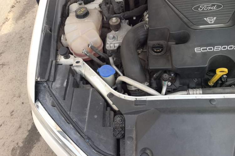 Used Ford Taurus 2017 EcoBoost 325 V6 Flagship Model Engine Bay Right
