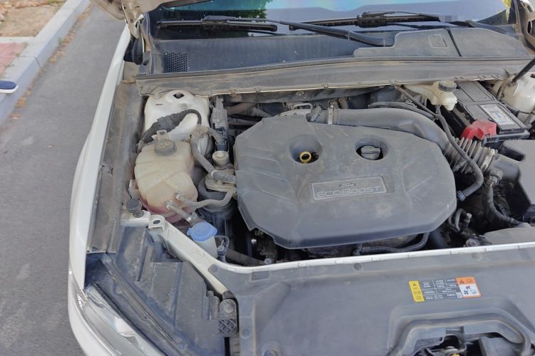 Used Ford Taurus 2017 EcoBoost 245 Luxury Model Engine Bay Right