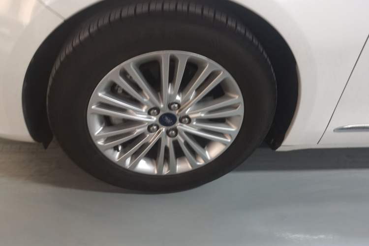Used Ford Taurus 2017 EcoBoost 245 Fashion Edition Exterior 2