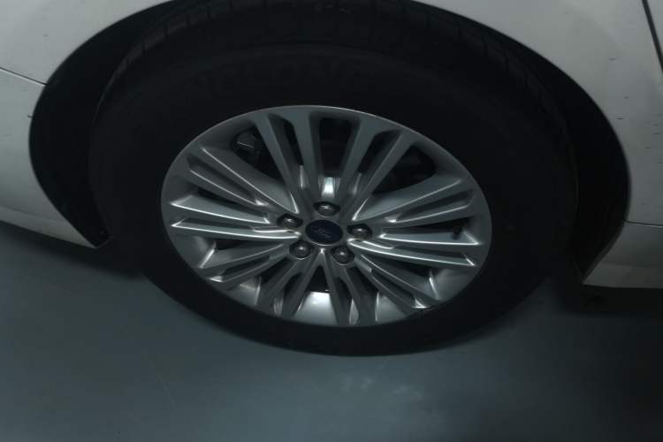 Used Ford Taurus 2017 EcoBoost 245 Fashion Edition Exterior 3