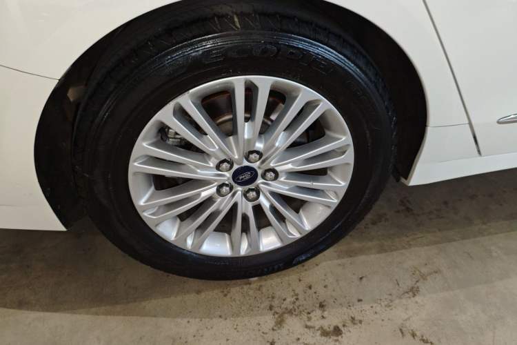 Used Ford Taurus 2017 EcoBoost 245 Fashion Edition Exterior 5