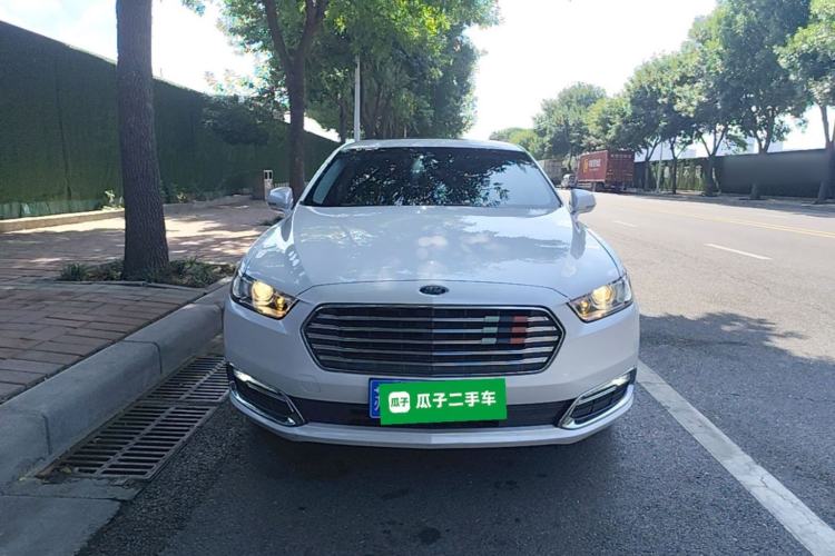 Used Ford Taurus 2017 EcoBoost 245 Fashion Edition Front