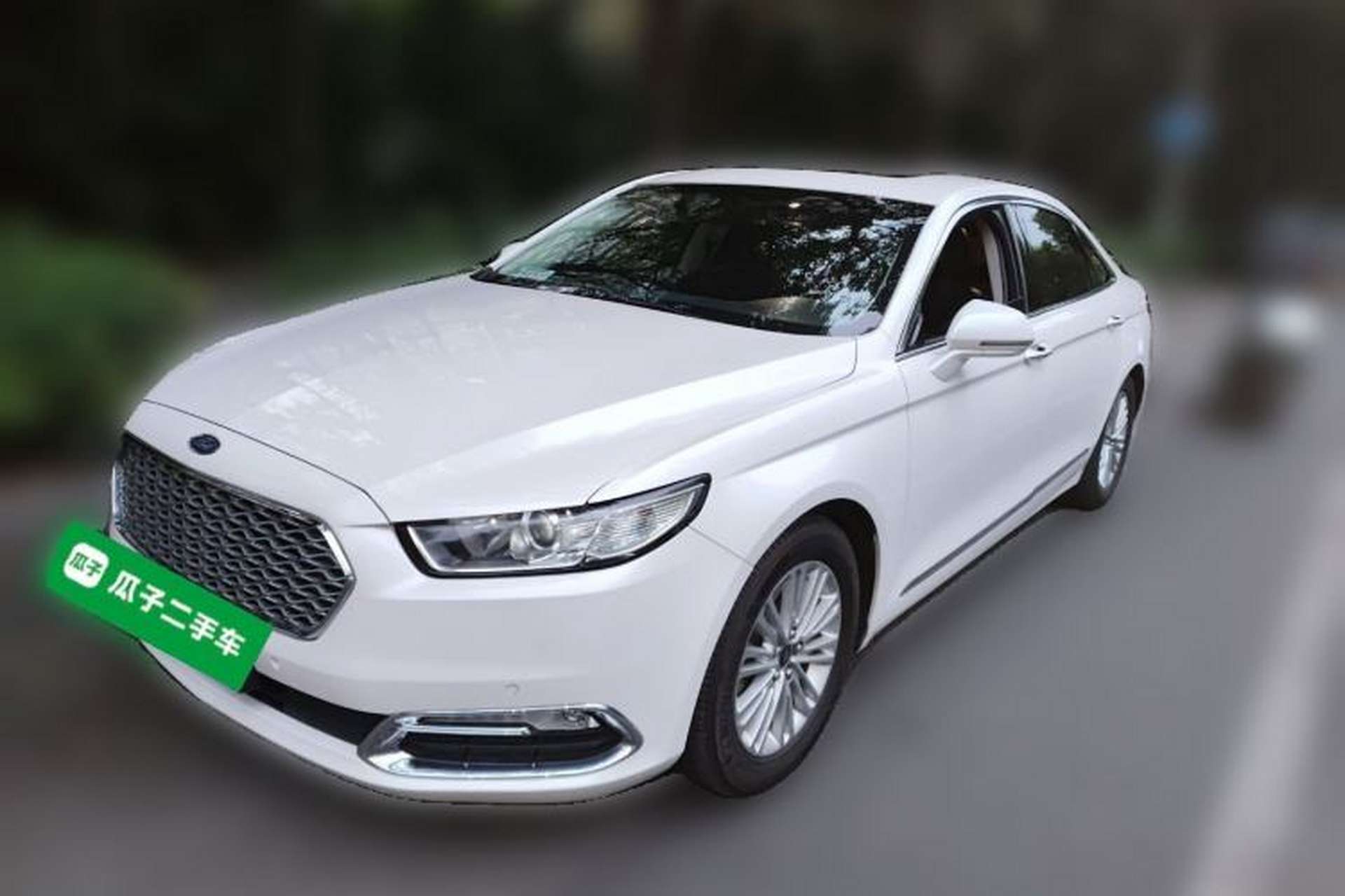 Used Ford Taurus 2017 EcoBoost 245 Fashion Edition Front Left 45 Deg