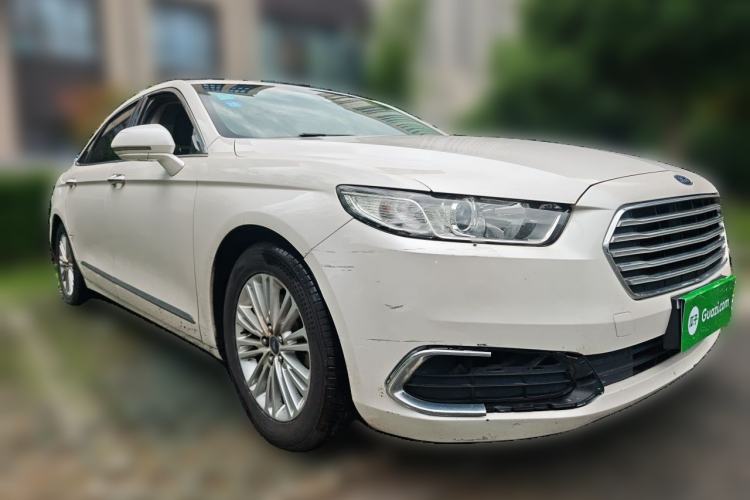 Used Ford Taurus 2017 EcoBoost 245 Fashion Edition Front Right 45 Deg