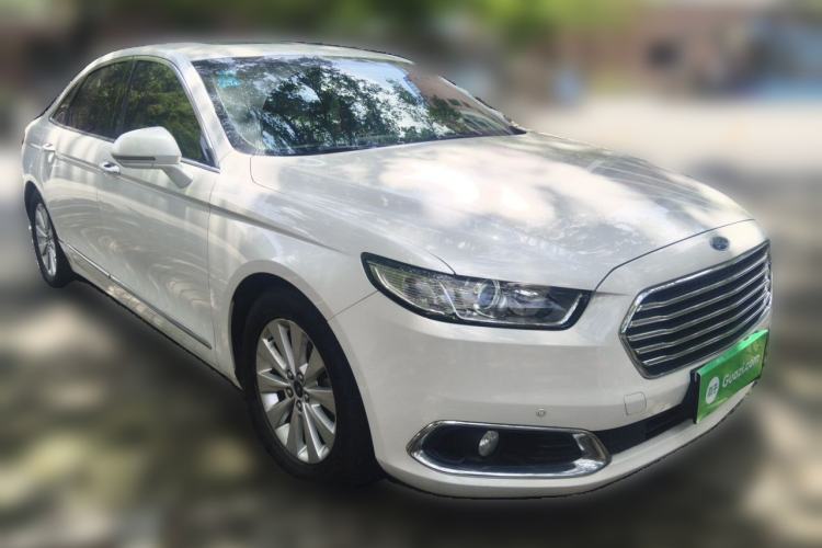Used Ford Taurus 2017 EcoBoost 180 Luxury Model Front Right 45 Deg