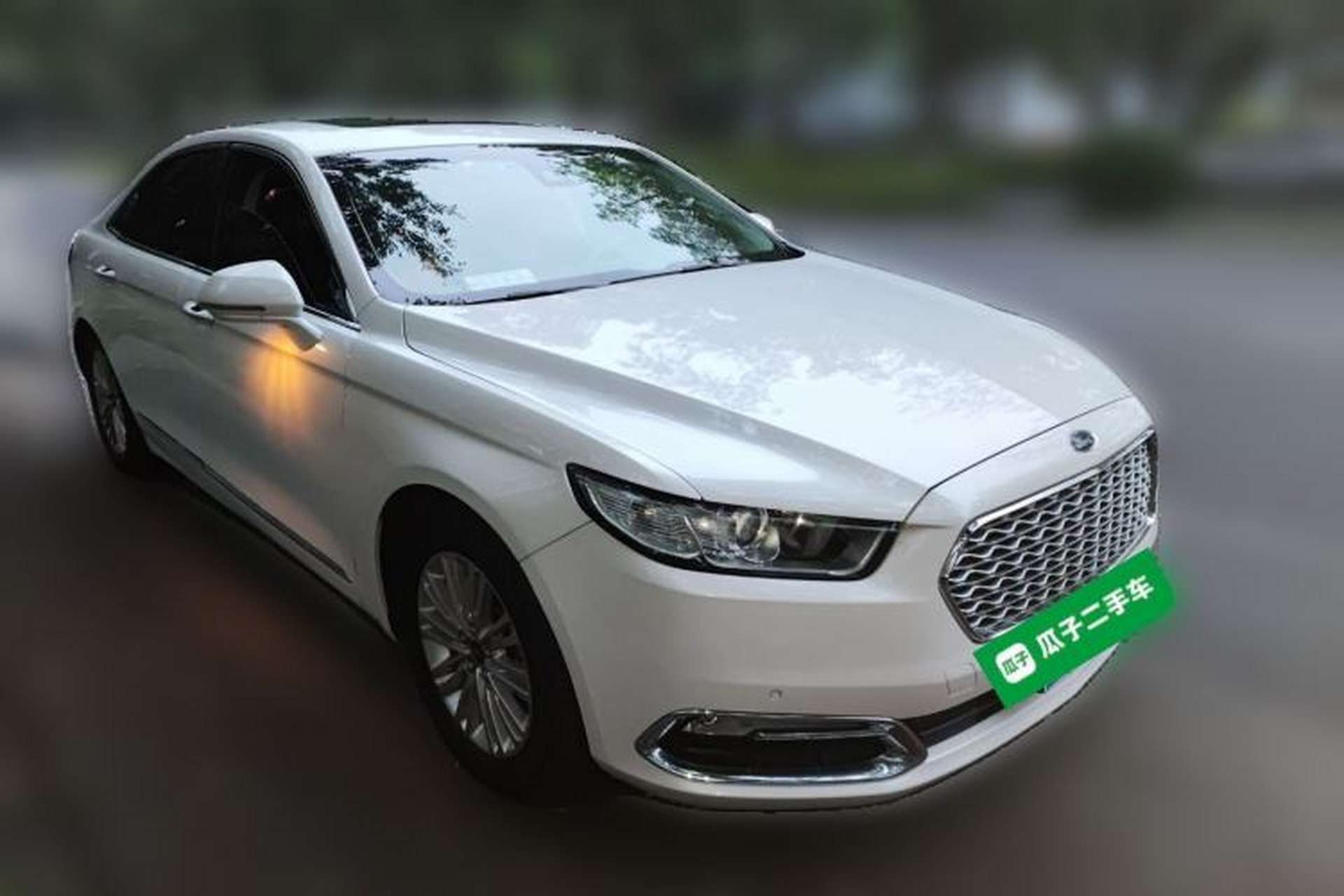 Used Ford Taurus 2017 EcoBoost 245 Fashion Edition Front Right 45 Deg