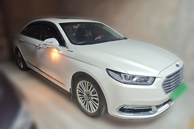 Used Ford Taurus 2017 EcoBoost 245 Luxury Model Front Right 45 Deg