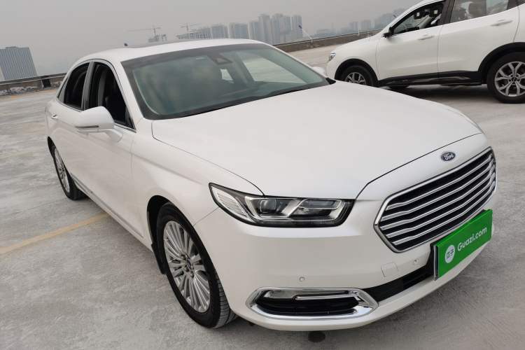 Used Ford Taurus 2017 EcoBoost 245 Luxury Model Front Right 45 Deg