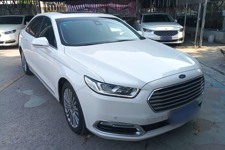 Used Ford Taurus 2017 EcoBoost 245 Luxury Model Front Right 45 Deg
